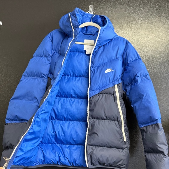 Men's Nike Sportswear Storm-FIT Primaloft Hooded Puffer Jacket. Size Small - Picture 3 of 3